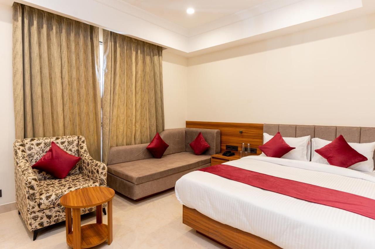 Raghunandan Palace - A Premier Boutique Stay, City Center & 500 Meters From City Railway Station Udaipur Exterior foto